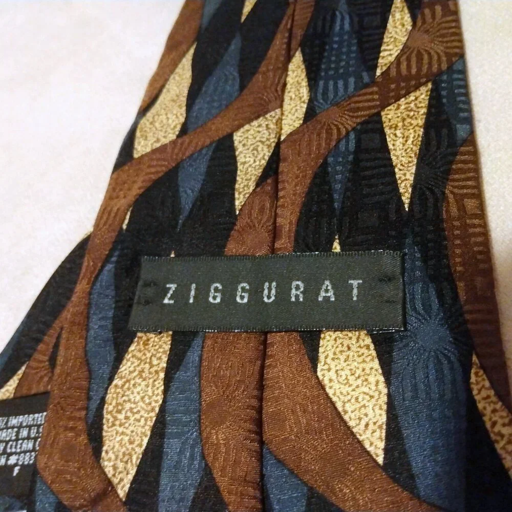 Vintage Ziggurat Wide Silk Neck Tie 54” Heritagecore Businesscore Statement